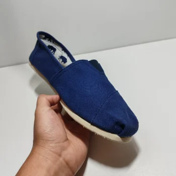 azul marino toms